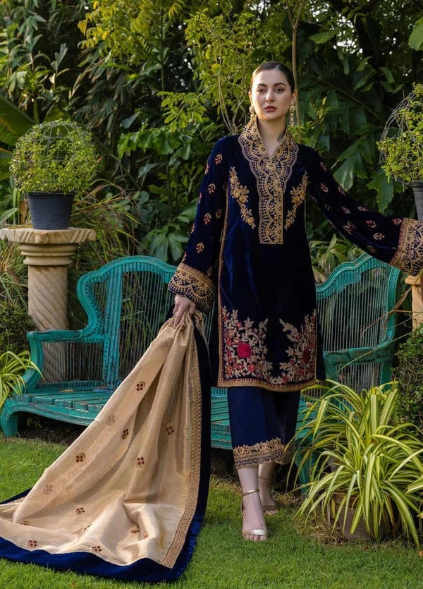 Zainab Chottani ZC-737 Velvet Embroidered 3pc