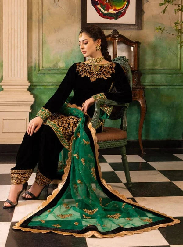 Zainab Chottani ZC-009 Velvet Embroidered 3pc
