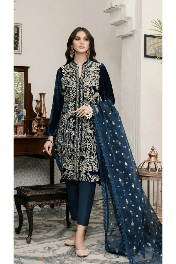 Zainab Chottani ZC-905 Velvet Embroidered 3pc