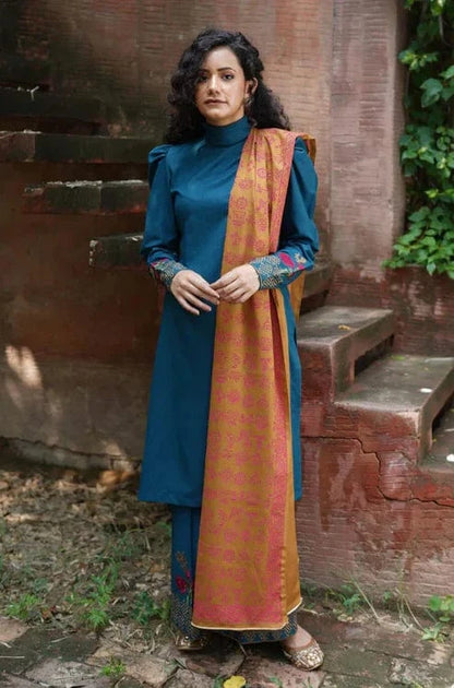 Sapphire SP-112 Embroidered lawn 3pc