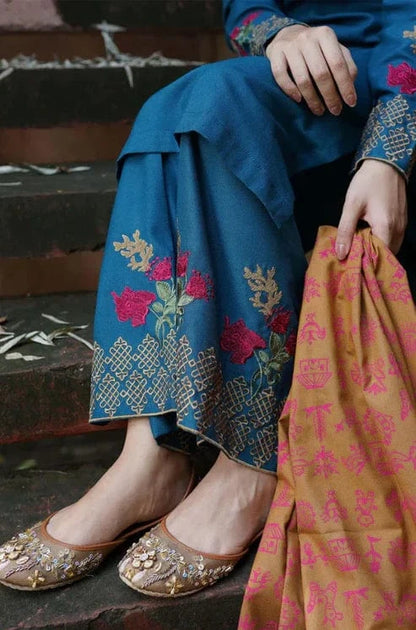 Sapphire SP-112 Embroidered lawn 3pc