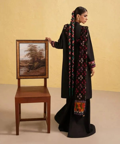 Sapphire D-69 Dhanak Embroidered 3Pc Wt