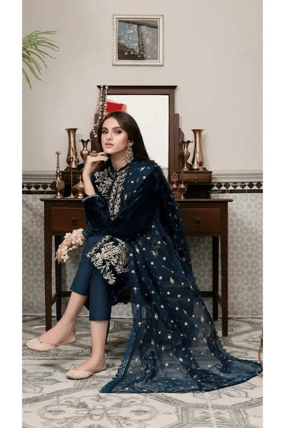 Zainab Chottani ZC-905 Velvet Embroidered 3pc
