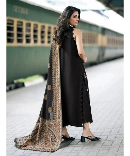 Sapphire D-90 Embroidered Dhanak 3pc