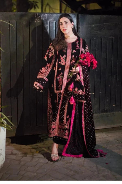 Aneela AN-7007 Velvet Embroidered 3pc