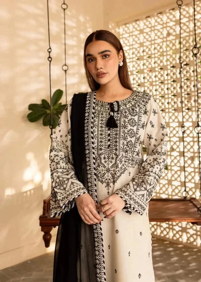 Sapphire SP-88 Embroidered lawn 3pc